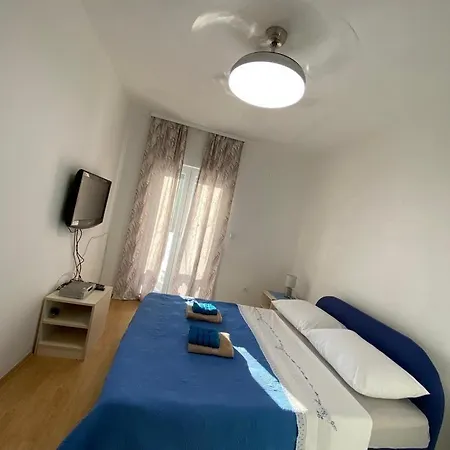 Apartment-maribel-70-m-from-beach Lejlighed *