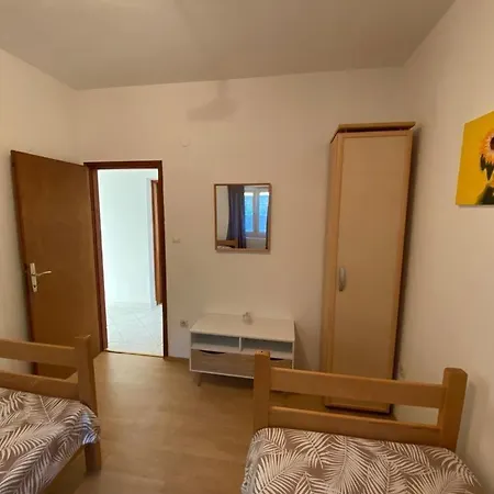 Apartment-maribel-70-m-from-beach Tribanj-Kruscica